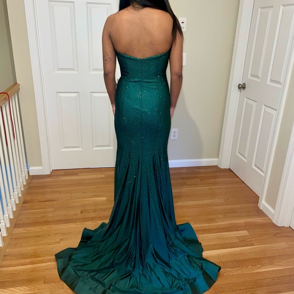 Sherri Hill dress size 4 never worn - Picture 6 of 10